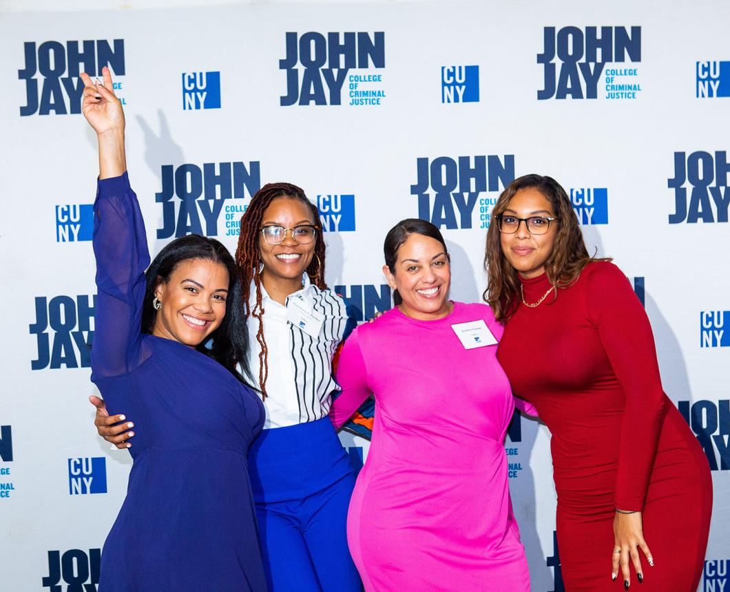 alums step and repeat